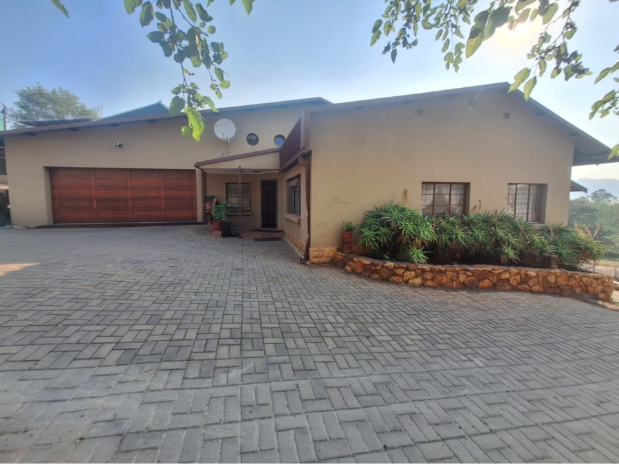 6 Bedroom Property for Sale in Meerhof North West
